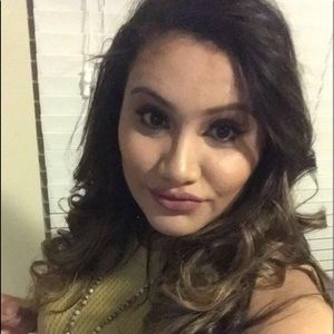 Meet your Posher, Laura